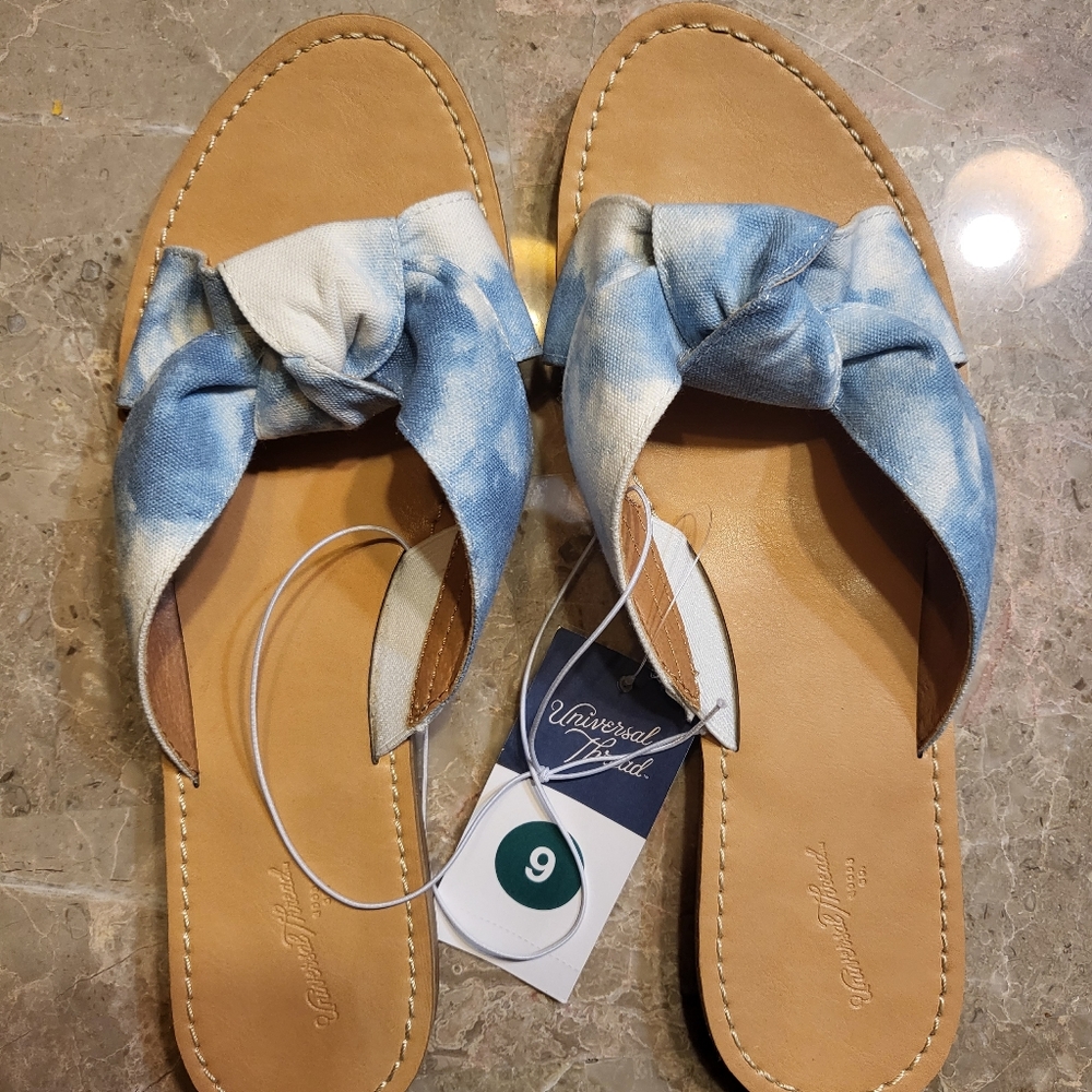 NWT Blue melody sandals